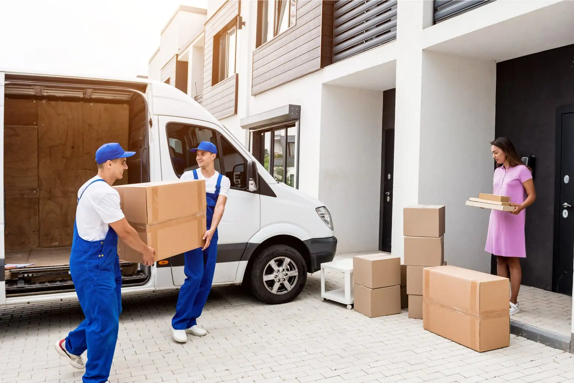 The Role of Movers in Dubai’s Rapidly Changing Urban Lifestyle