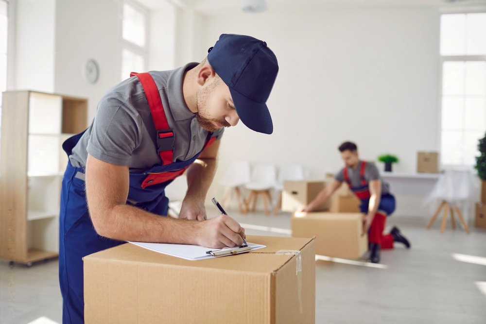 Moving Company Insights: What UAE Expats Should Know Before Relocating